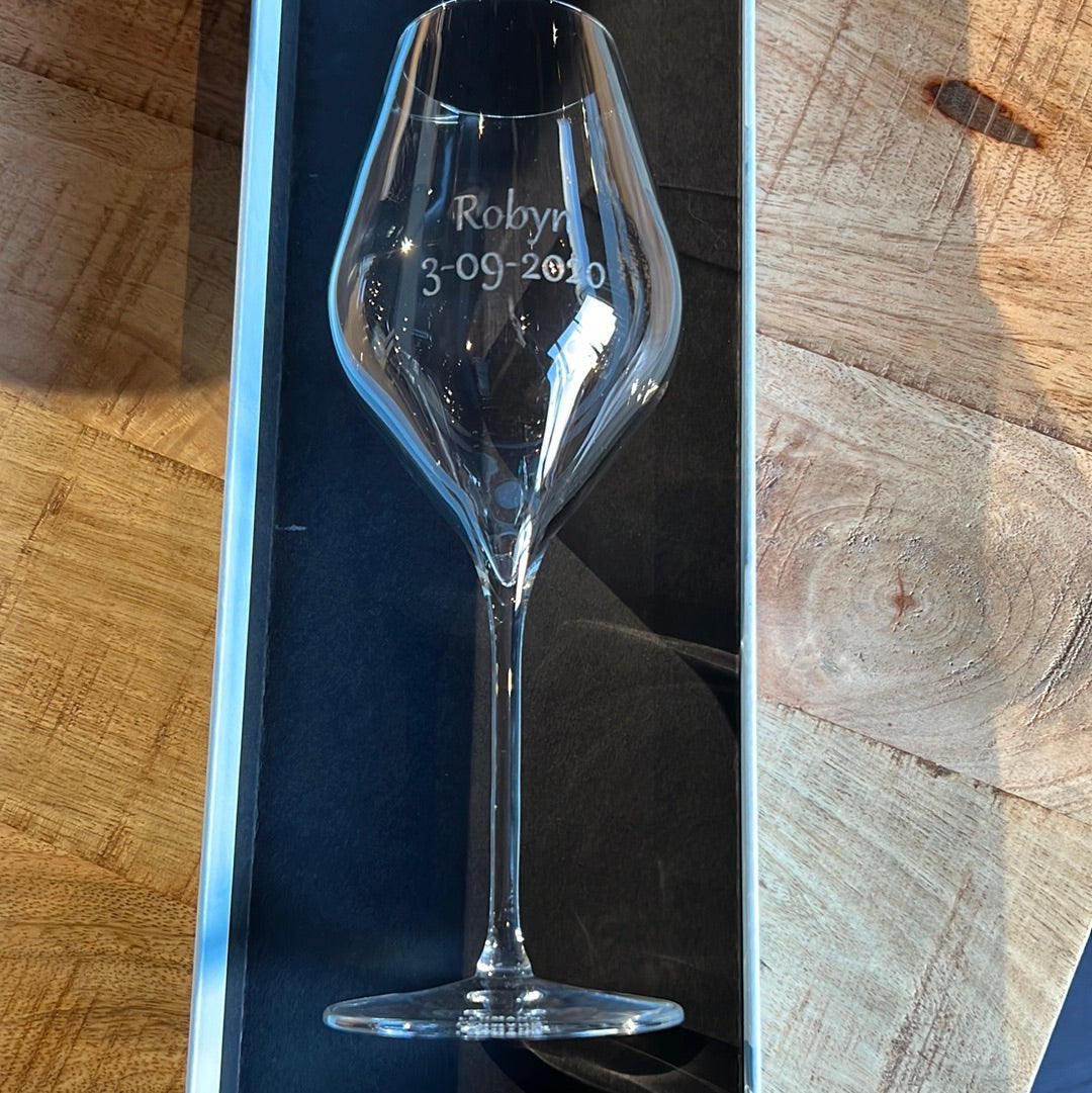 Gegraveerd wijnglas